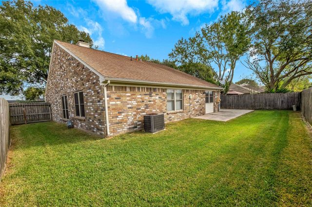 5216 Spring Branch Drive, Pearland, TX 77584