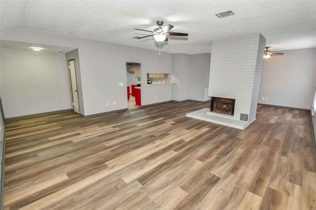 5216 Spring Branch Drive, Pearland, TX 77584