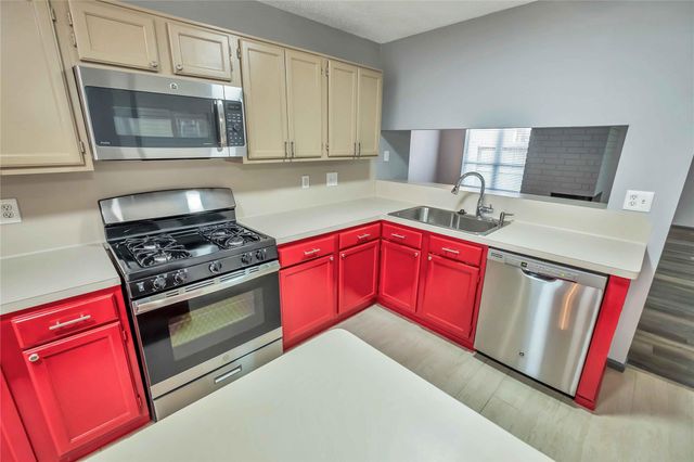 5216 Spring Branch Drive, Pearland, TX 77584