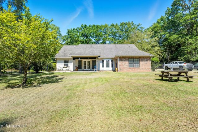 51 Nobles Road, Sumrall, MS 39482