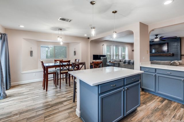 15879 Lomita Springs, San Antonio, TX 78247