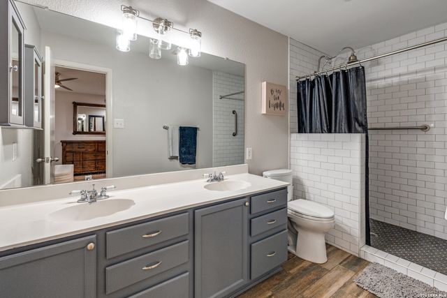 15879 Lomita Springs, San Antonio, TX 78247