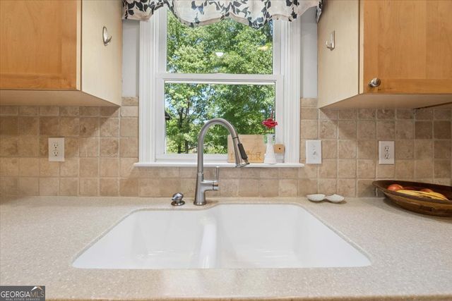 82 Albright Court, Commerce, GA 30529