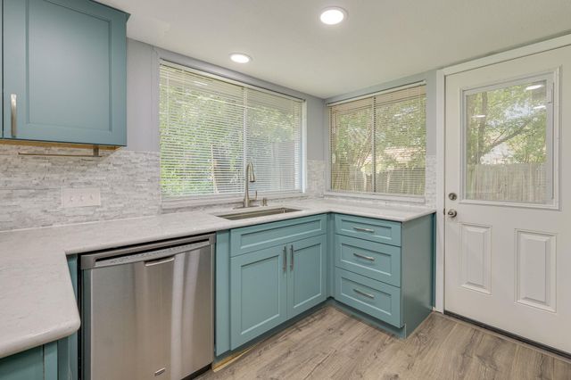 10405 Quail Ridge DR, Austin, TX 78758