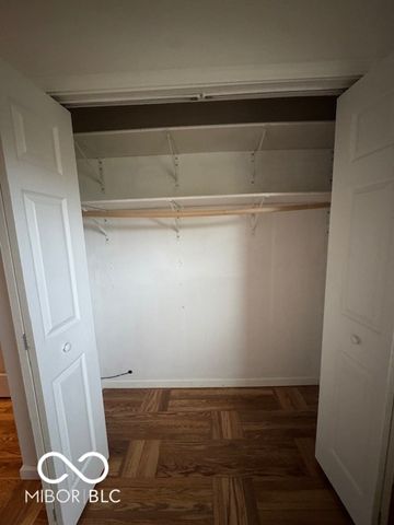 6820 Troon Way, Indianapolis, IN 46237