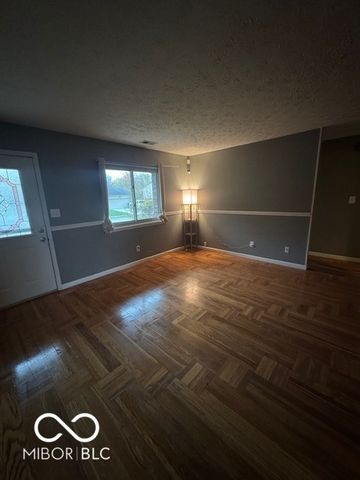 6820 Troon Way, Indianapolis, IN 46237