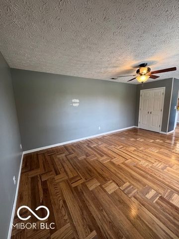 6820 Troon Way, Indianapolis, IN 46237