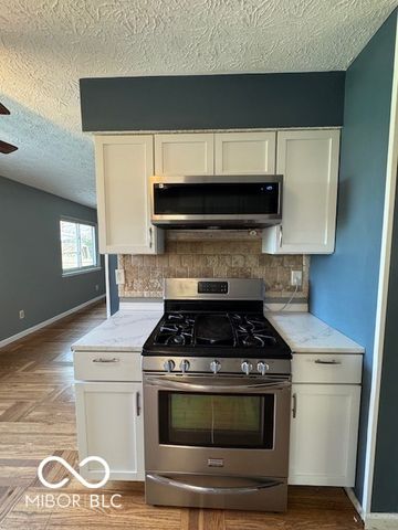 6820 Troon Way, Indianapolis, IN 46237