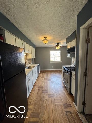 6820 Troon Way, Indianapolis, IN 46237