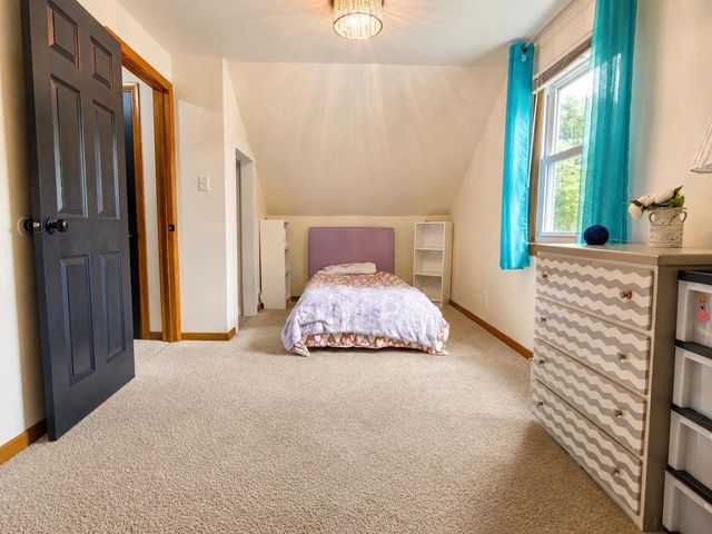1844 S JEFFERSON STREET, Appleton, WI 54915
