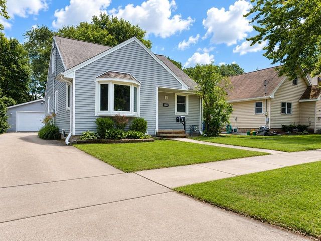 1844 S JEFFERSON STREET, Appleton, WI 54915