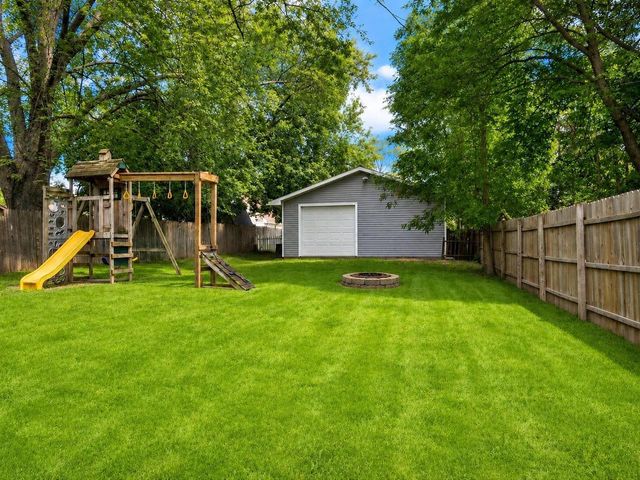 1844 S JEFFERSON STREET, Appleton, WI 54915
