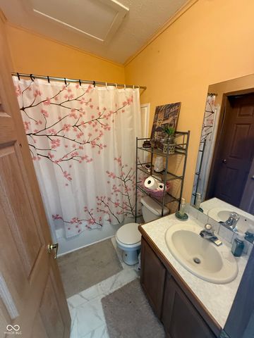 3363 Cessna Drive, Columbus, IN 47203