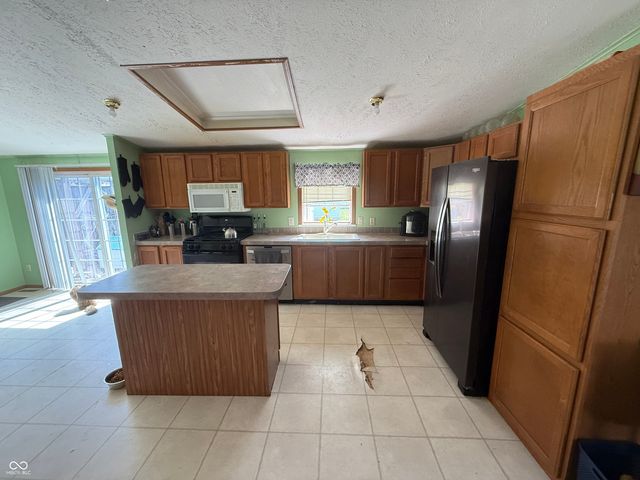 3363 Cessna Drive, Columbus, IN 47203