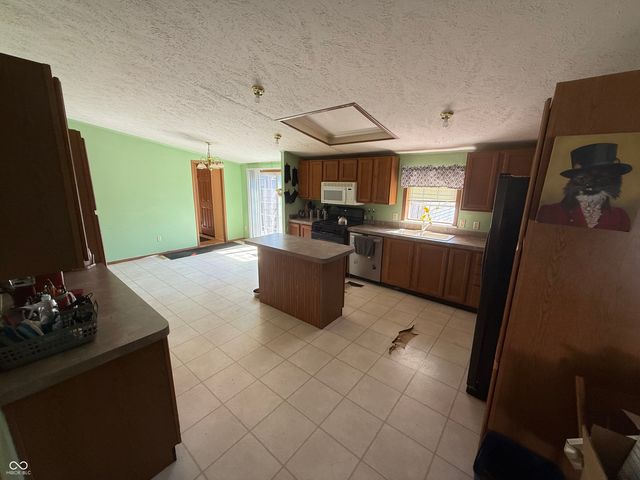 3363 Cessna Drive, Columbus, IN 47203