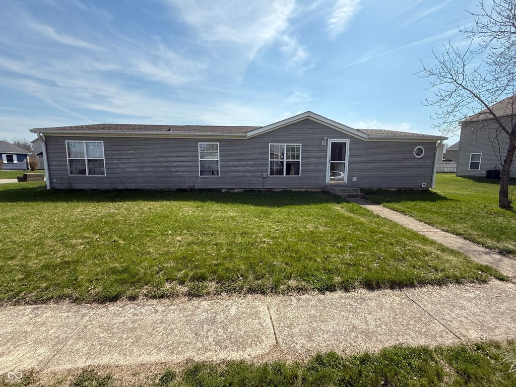 3363 Cessna Drive, Columbus, IN 47203