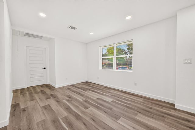 3107 Sunnydale Drive, Houston, TX 77051