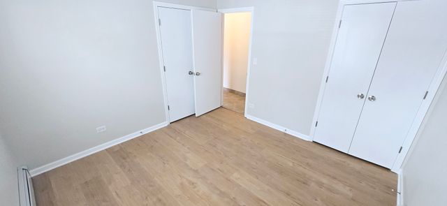 318 W Naperville Road 8, Westmont, IL 60559