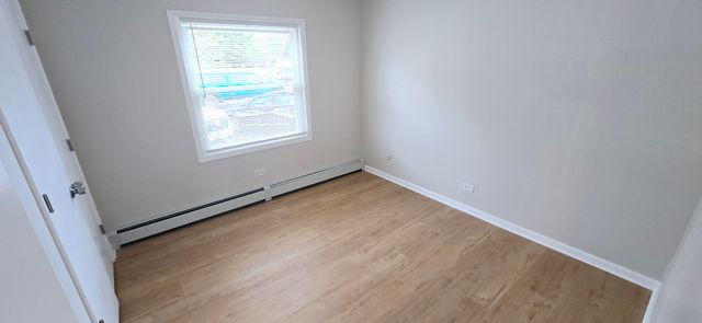 318 W Naperville Road 8, Westmont, IL 60559