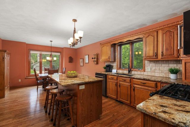 22 Stacy Lane, Madison, WI 53716