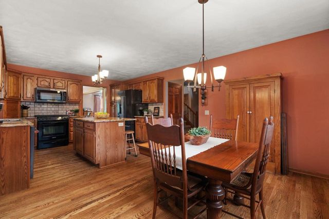 22 Stacy Lane, Madison, WI 53716