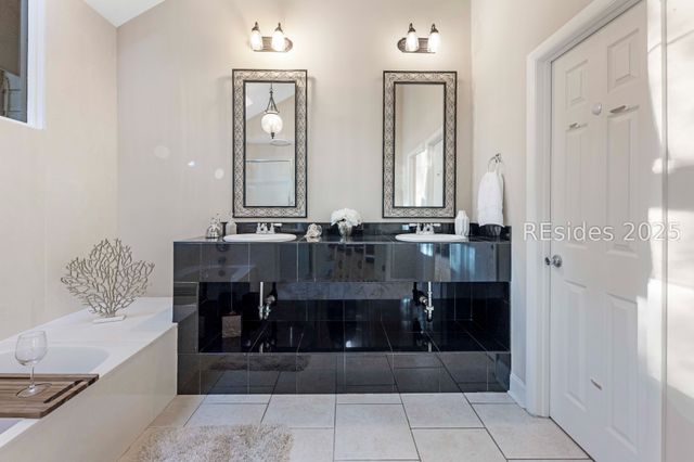 39 Battery Rd, Hilton Head Island, SC 29928