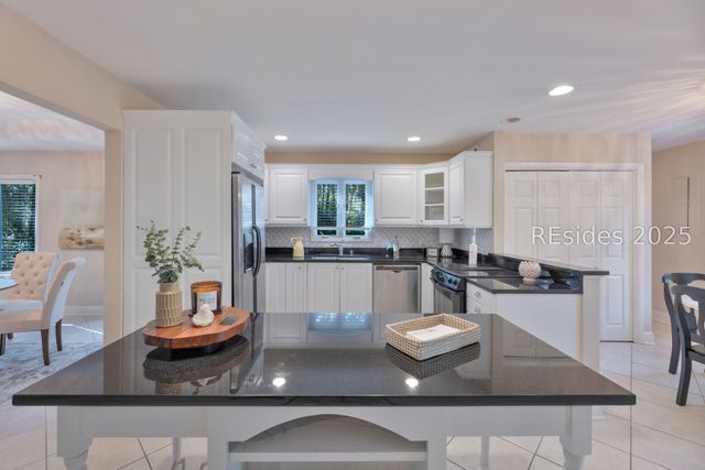 39 Battery Rd, Hilton Head Island, SC 29928