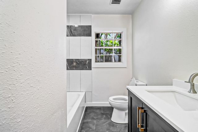 1919 N Sam Houston Ave, Odessa, TX 79761