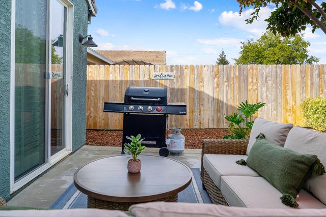 2429 Independence Trl, Plumas Lake, CA 95961