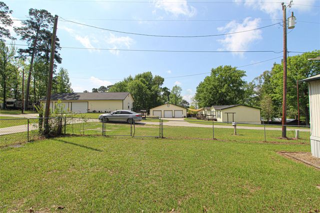 228 Aspen, Livingston, TX 77351