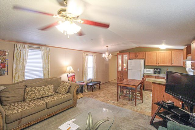 228 Aspen, Livingston, TX 77351