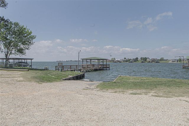 228 Aspen, Livingston, TX 77351