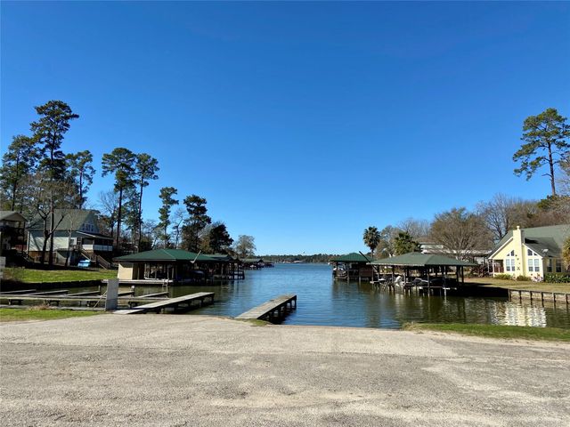 228 Aspen, Livingston, TX 77351