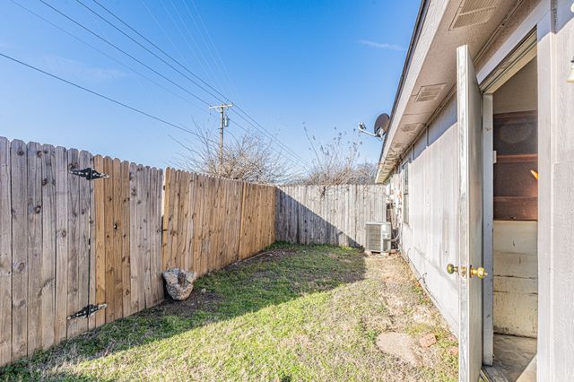 431 Pogue Street, Cedar Hill, TX 75104