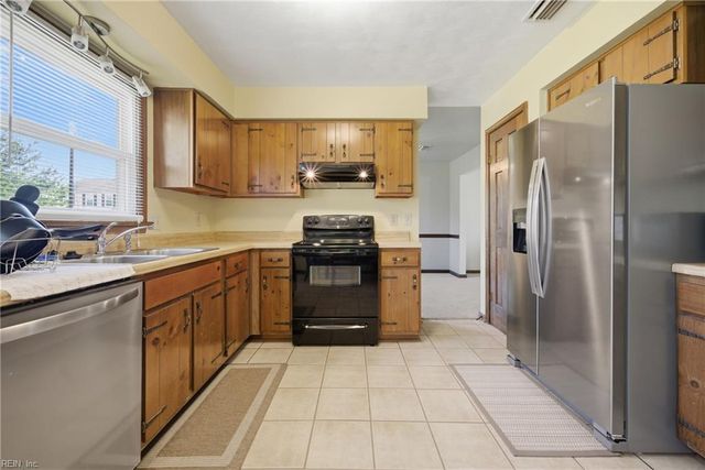 3077 Monet DR, Virginia Beach, VA 23453
