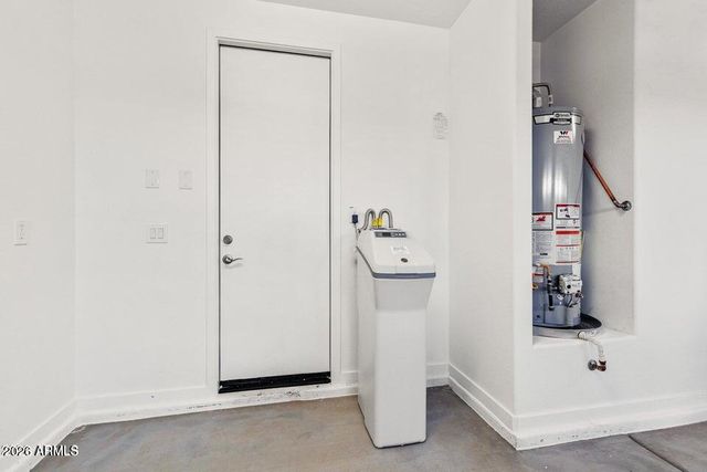 17871 W STRAIGHT ARROW Lane, Surprise, AZ 85387