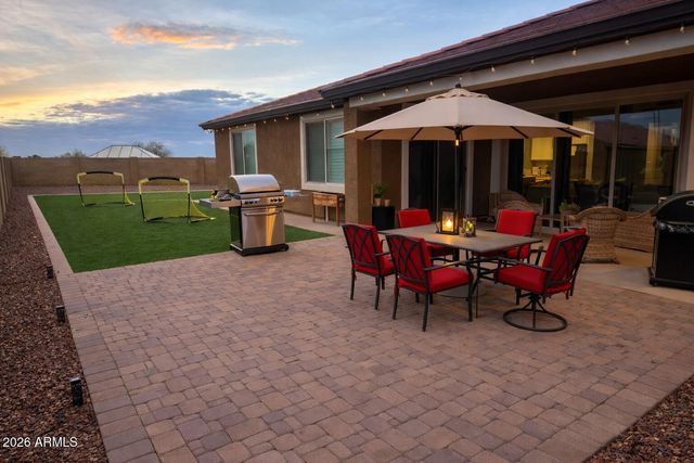 17871 W STRAIGHT ARROW Lane, Surprise, AZ 85387