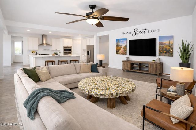 17871 W STRAIGHT ARROW Lane, Surprise, AZ 85387