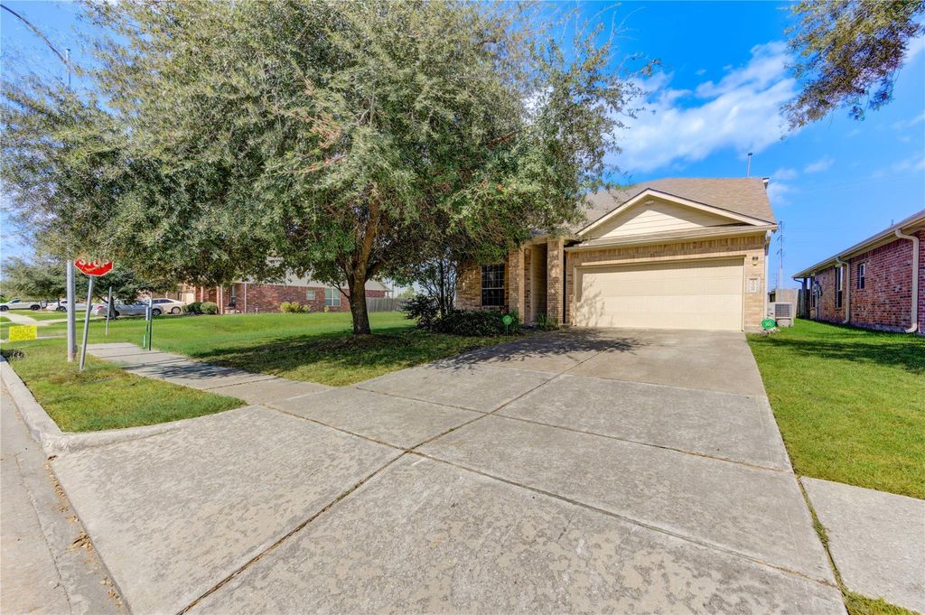 15703 Granite Mountain Trail, Houston, TX 77049