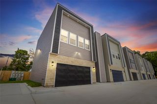 825 Paul Quinn Street F, Houston, TX 77091