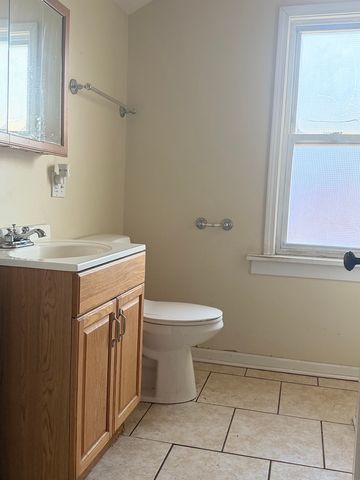 1401 S 11th Avenue, Maywood, IL 60153