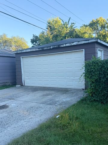 1401 S 11th Avenue, Maywood, IL 60153