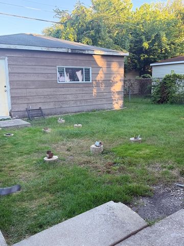 1401 S 11th Avenue, Maywood, IL 60153