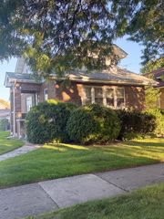 1401 S 11th Avenue, Maywood, IL 60153
