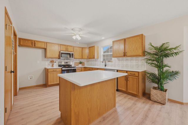 10818 W Central Park St, Wichita, KS 67205