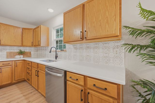 10818 W Central Park St, Wichita, KS 67205