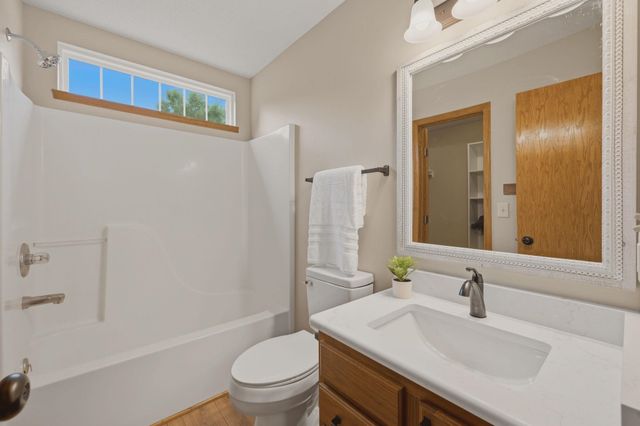 10818 W Central Park St, Wichita, KS 67205