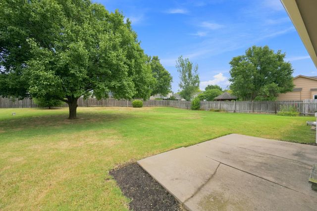 10818 W Central Park St, Wichita, KS 67205