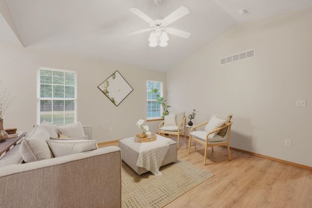 10818 W Central Park St, Wichita, KS 67205