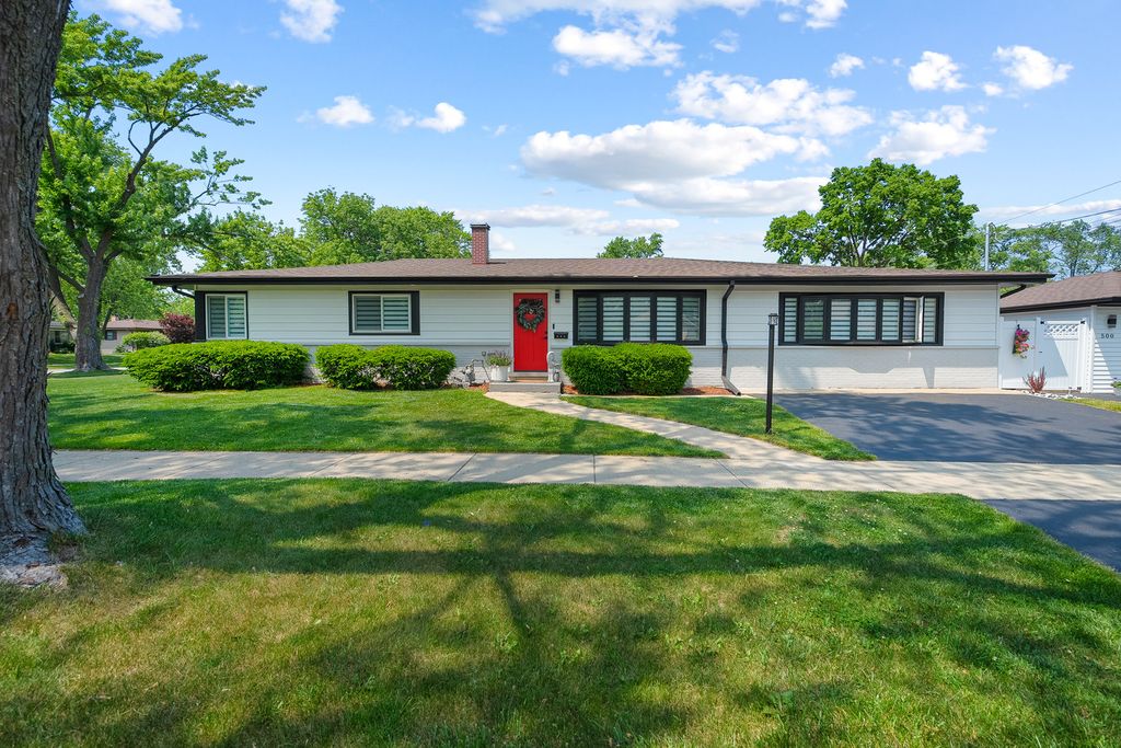 500 E Holly Avenue, Mount Prospect, IL 60056
